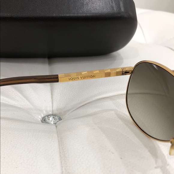 🔥SOLD🔥Louis Vuitton Attitude Pilote Sunglasses - Picture 6 of 8